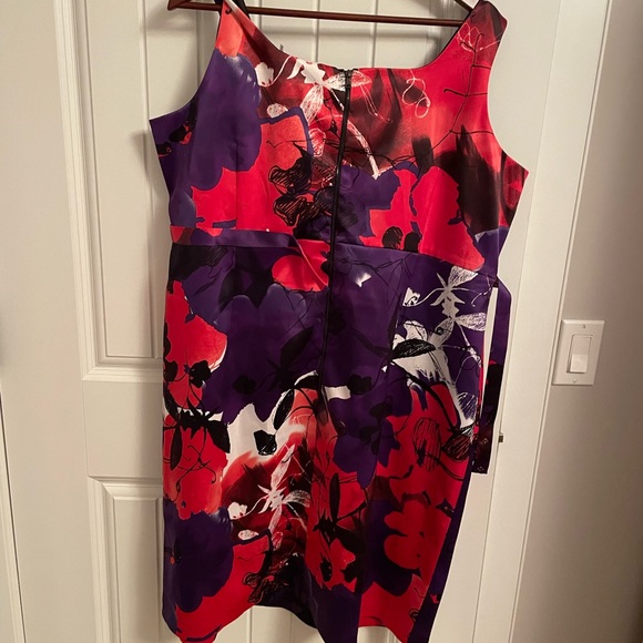 Amazing dress by Tahari size 18W - Picture 3 of 5